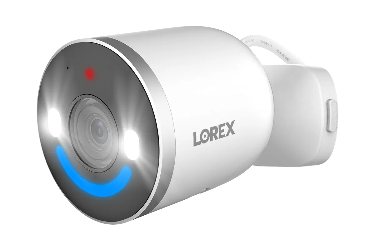 Lorex 4K Spotlight Indoor/Outdoor Wi-Fi 6 Security Camera with Smart Security Lighting (32GB)