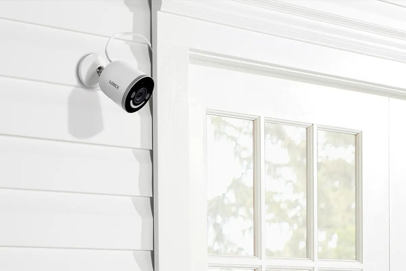 Lorex 4K Spotlight Indoor/Outdoor Wi-Fi 6 Security Camera with Smart Security Lighting - Open Box