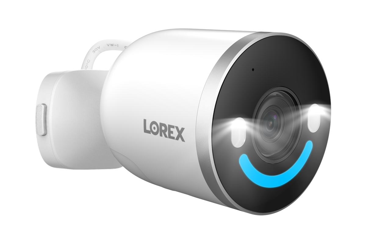 Lorex 4K Spotlight Indoor/Outdoor Wi-Fi 6 Security Camera with Smart Security Lighting (32GB)