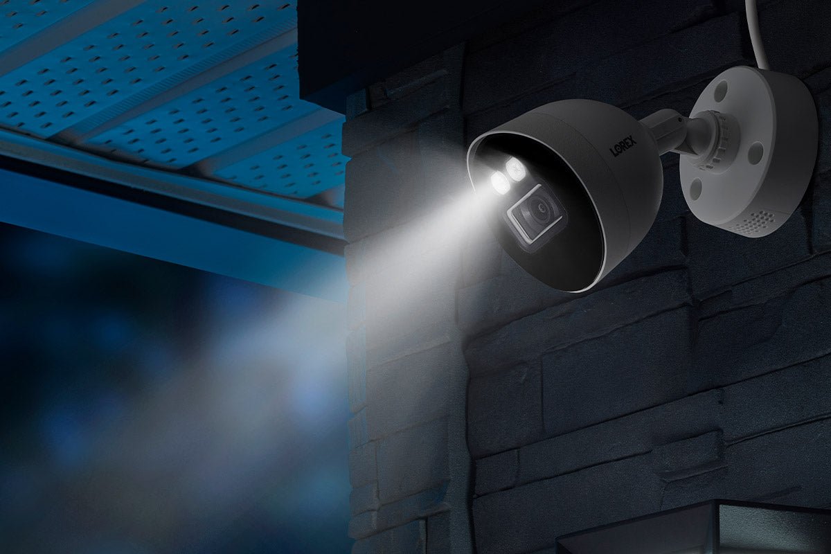 Lorex Fusion 4K 12 Channels (8 Wired and 4 Wi-Fi) 2TB Wired DVR System with 4 Smart Deterrence Cameras - Lorex Technology Inc.