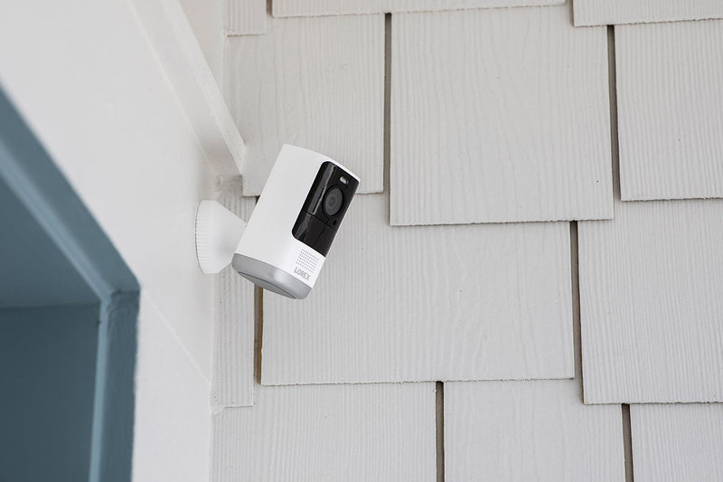 Lorex Smart Home Security Center with 2K Battery Operated Cameras and Range Extender