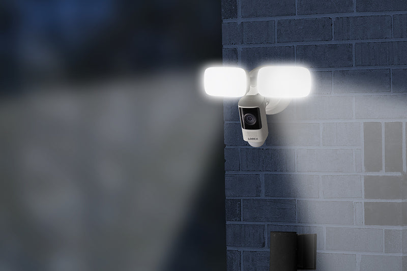 Lorex 2K Wi-Fi Floodlight Security Camera (32GB)