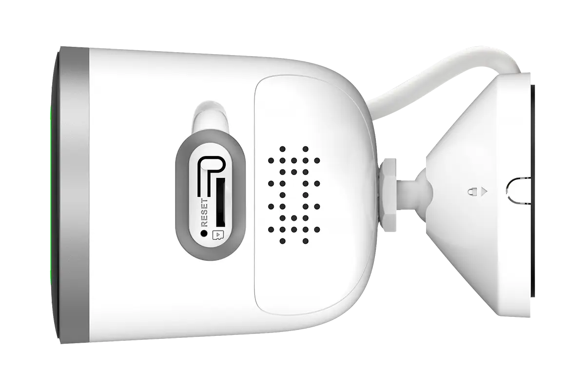 Lorex 4K Spotlight Indoor/Outdoor Wi-Fi 6 Security Camera with Smart Security Lighting (Two Pack) - Open Box