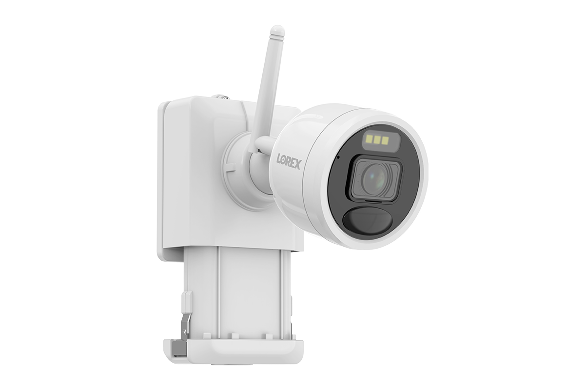 Lorex 2K Wire-Free System with 4 Battery-Operated Active Deterrence Cameras and Person Detection - Open Box