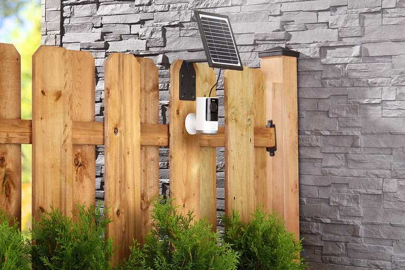 Lorex 2K Spotlight Indoor/Outdoor Battery Security Camera with Solar Panel - Lorex Technology Inc.