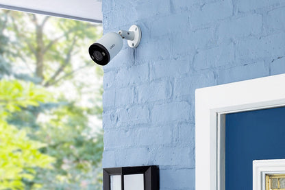 Lorex 4K (16 Camera Capable) 3TB Wired NVR System with 8 Smart Deterrence Bullet Cameras - Lorex Technology Inc.