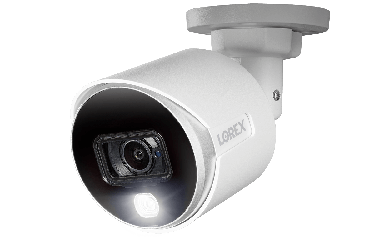 Lorex 4K Analog Active Deterrence Security Camera - Lorex Technology Inc.