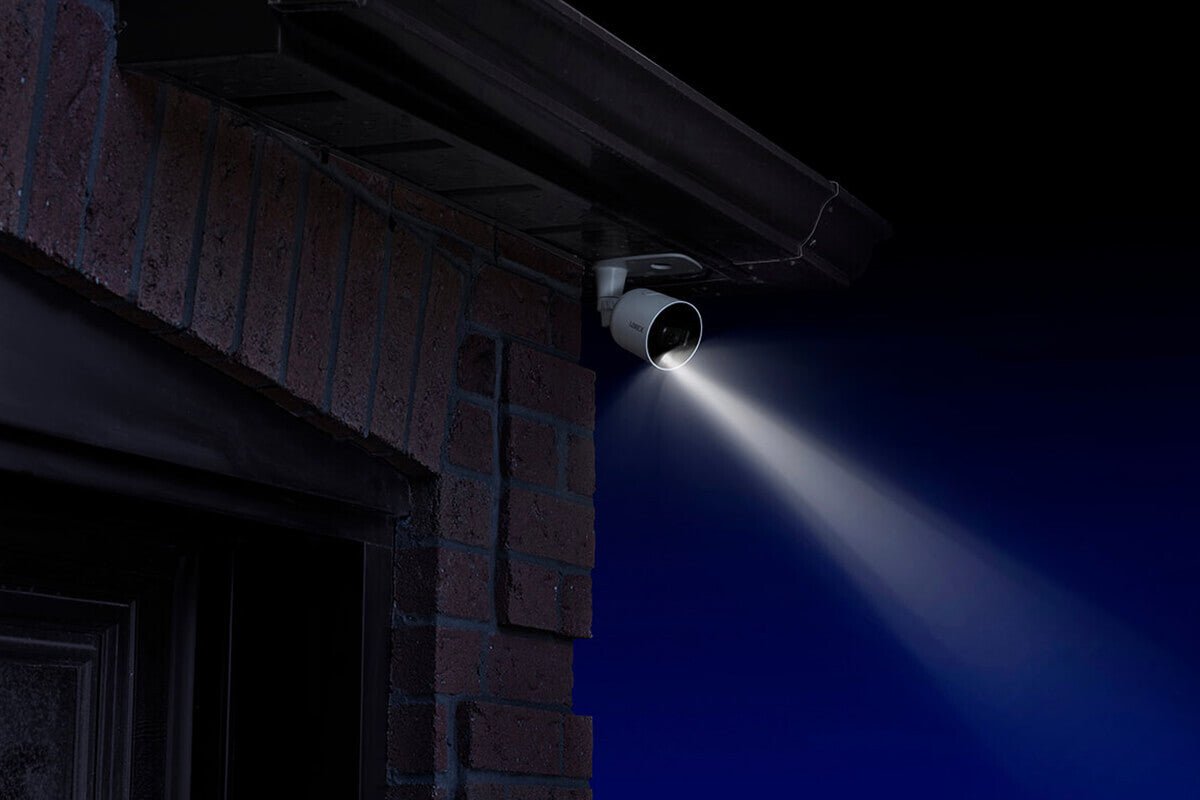 Smart Outdoor WiFi Security Camera With Advanced Active Deterrence (3-pack) - Lorex Technology Inc.